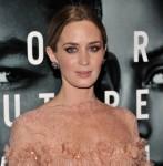 2011__02__Emily_Blunt_Feb15 147×150.jpg