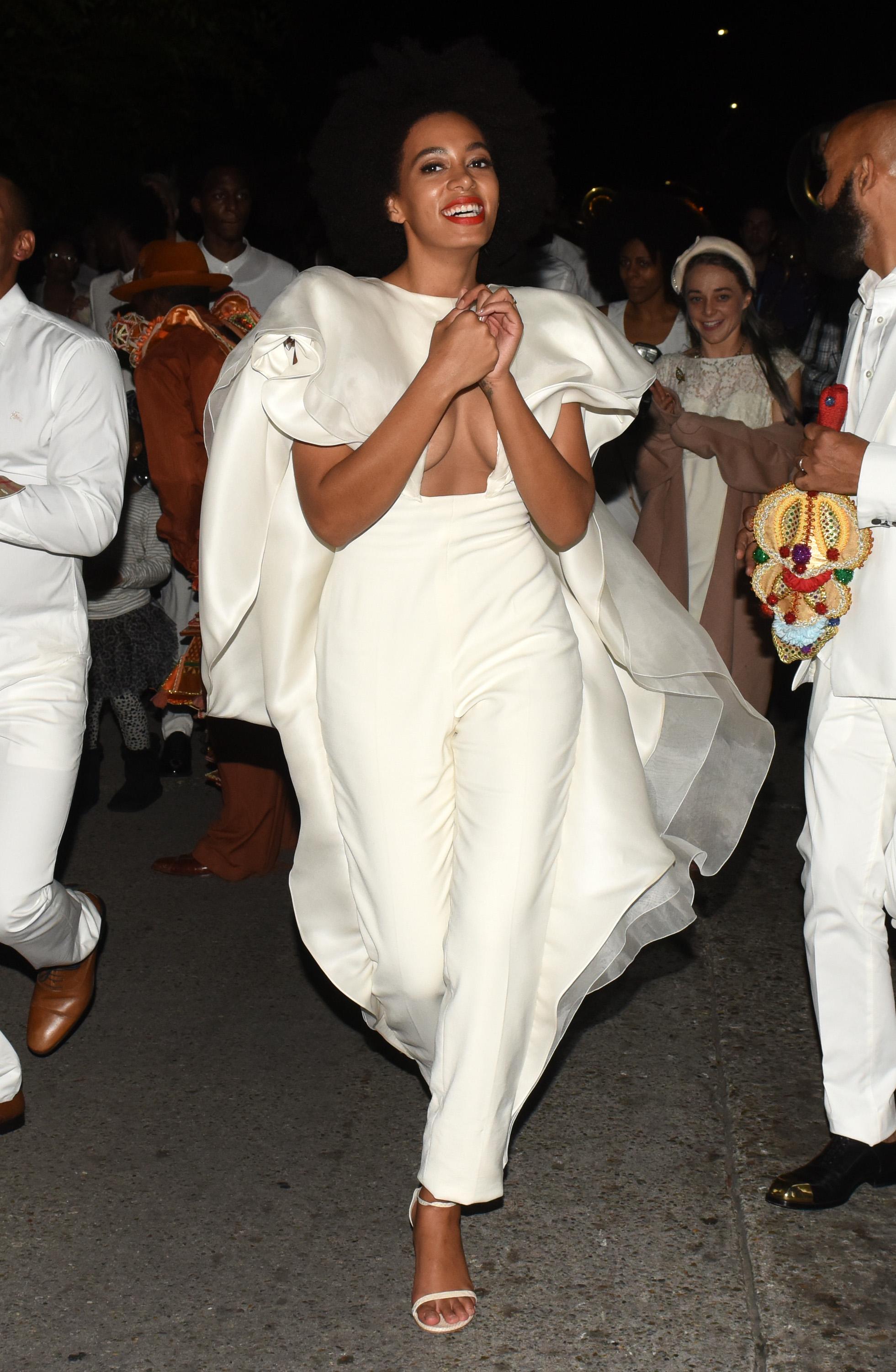 Beyonce and Jay Z dance in a second line parade for Solange Knowles and Alan Ferguson&#039;s wedding