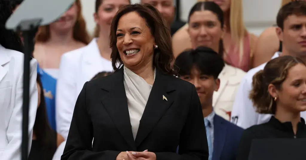 donald trump ridiculed obsessing over kamala harriss crowd sizes