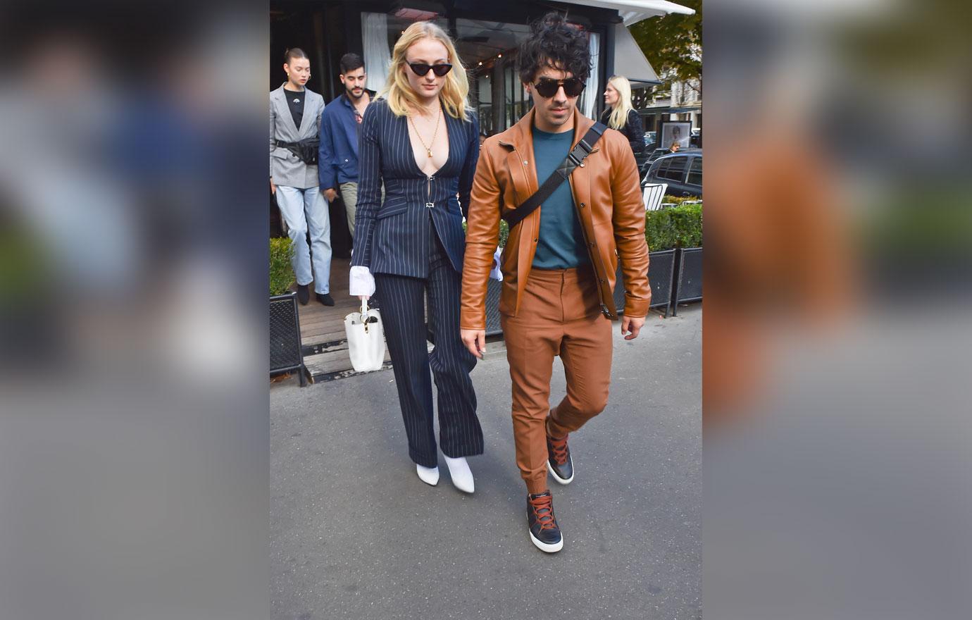 Sophie Turner and Joe Jonas Outside L`Avenue Restaurant