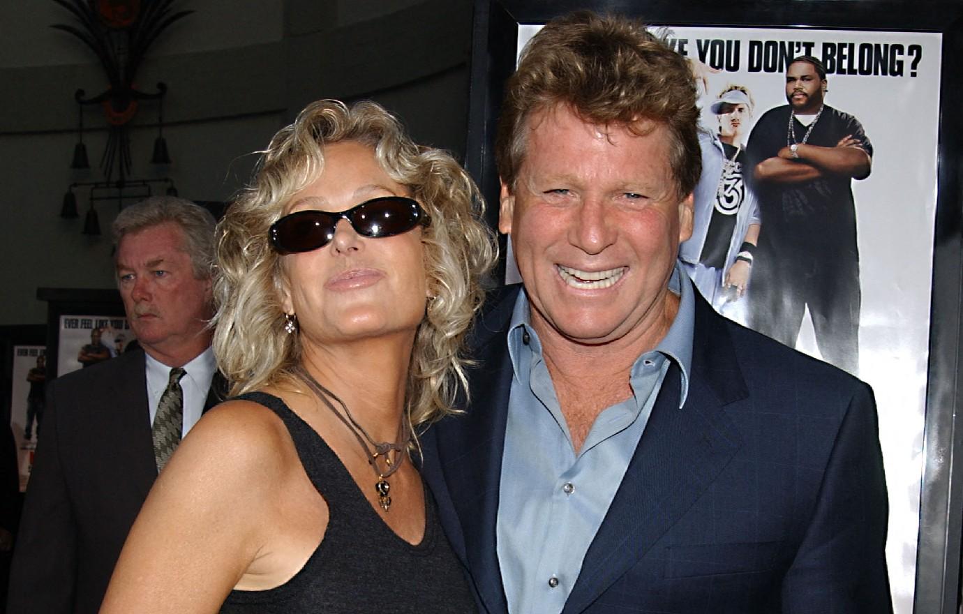 farrah fawcett died arms love of her life ryan oneal pal reveals