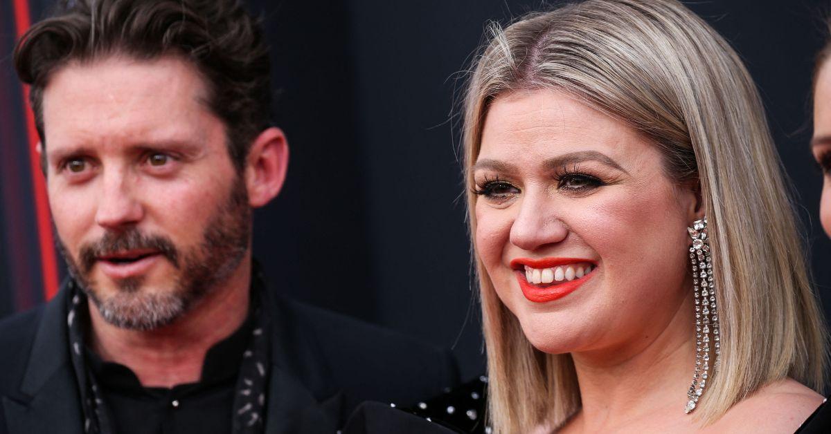 Photo of Kelly Clarkson canceled her recent shows to be by Brandon Blackstock's side.
