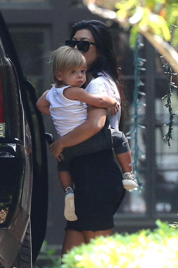 kourtney kardashian son reign