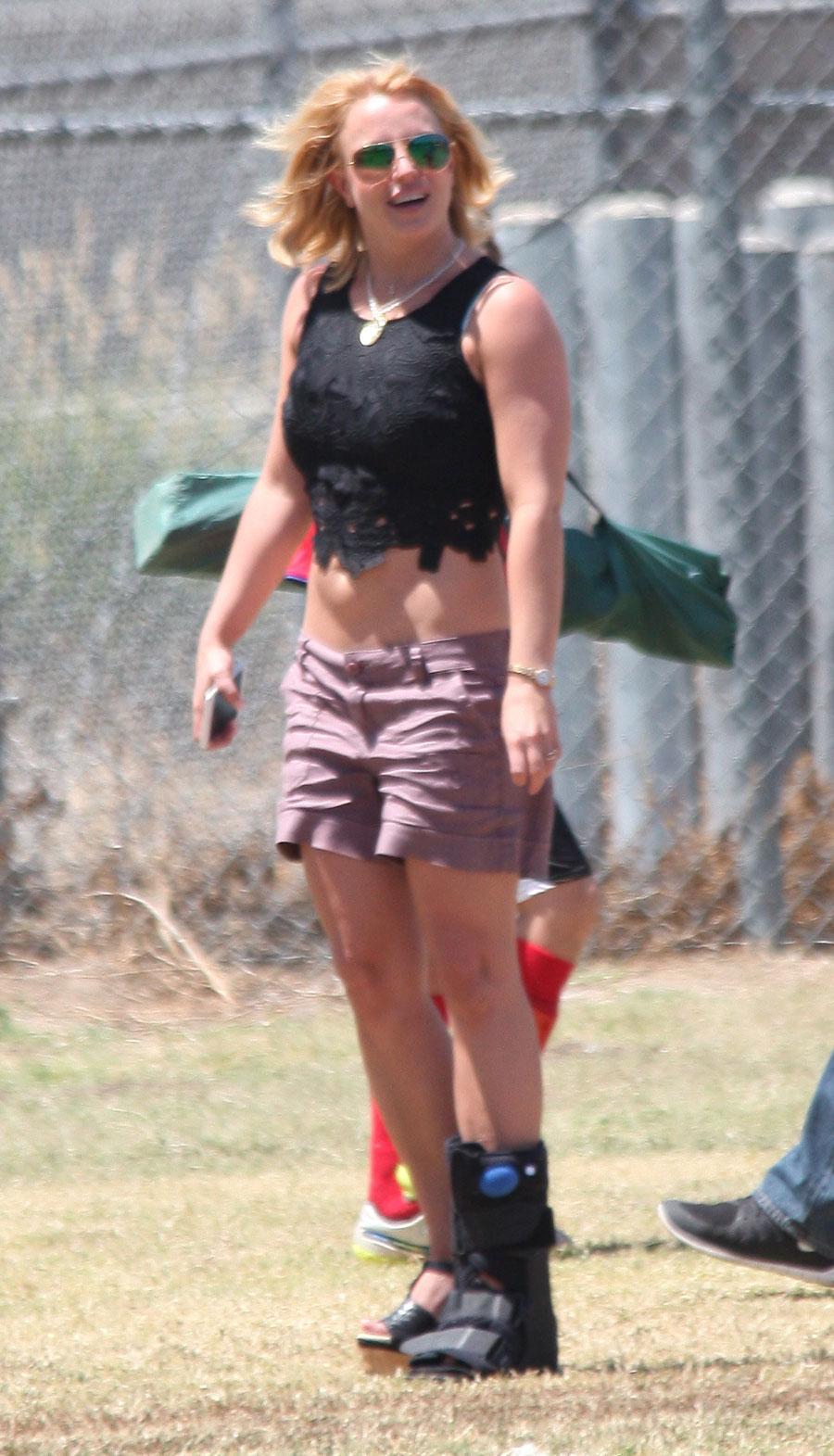 britney spears charlie ebersol jayden soccer game foot brace