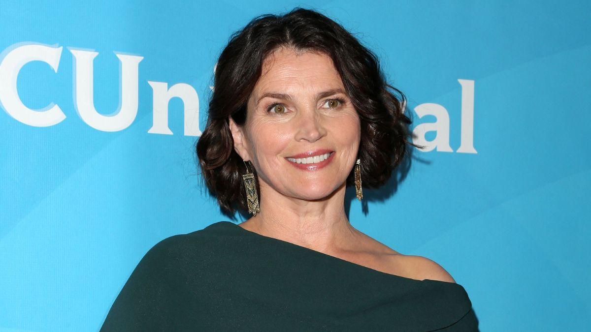 Image of Julia Ormond alleges her former agents failed to protect her from Weinstein despite warning signs.