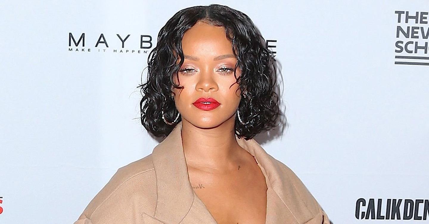 Photos Body Shamers Blast On Rihanna Weight Gain 6554