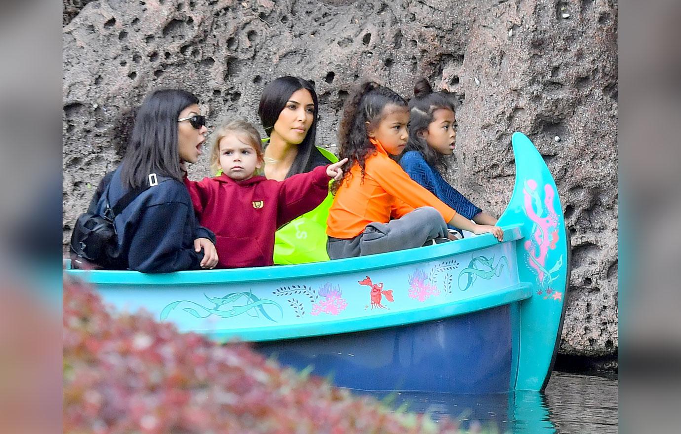 Kim kourtney kardashian kids disneyland 7