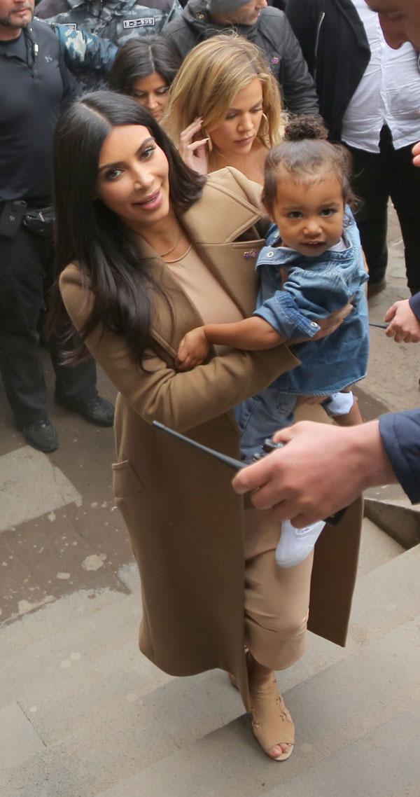 Kanye west kim kardashian fighting north west selfies 04