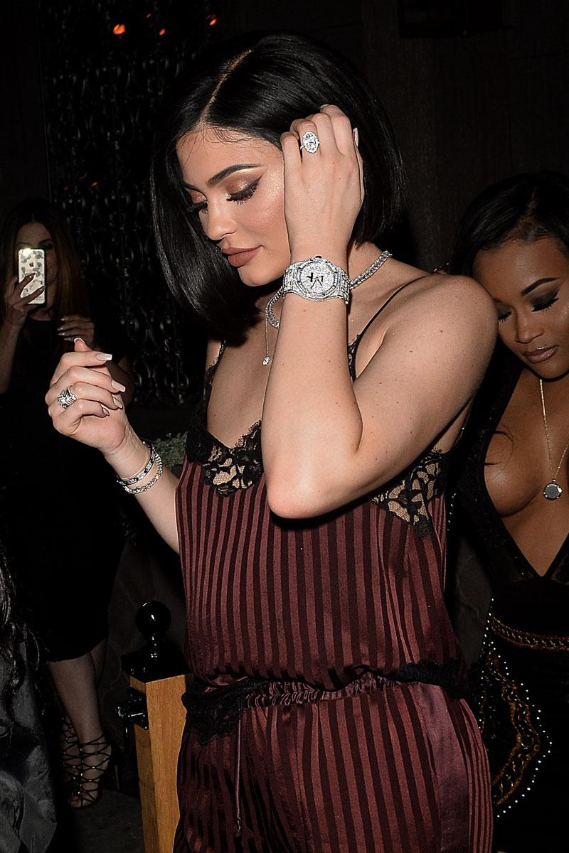 Kylie jenner pregnant engagement ring photos updates 03