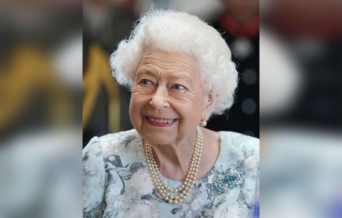 Queen Elizabeth II's Hilarious Description of Royal Crown Resurfaces