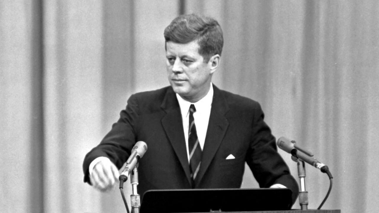 image of Laurence Leamer detailed the alleged photographs in his upcoming book about John F. Kennedy.