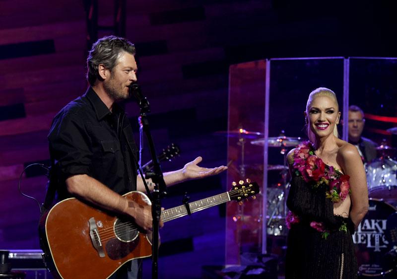 blake shelton cant stop talking gwen stefani 03