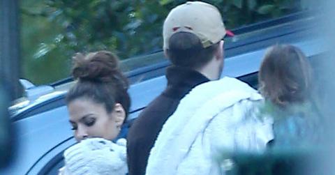 Exclusive… Premium: Ryan Gosling And Eva Mendes Visit Family In LA***NO USE W/O PRIOR AGREEMENT – CALL FOR PRICING***