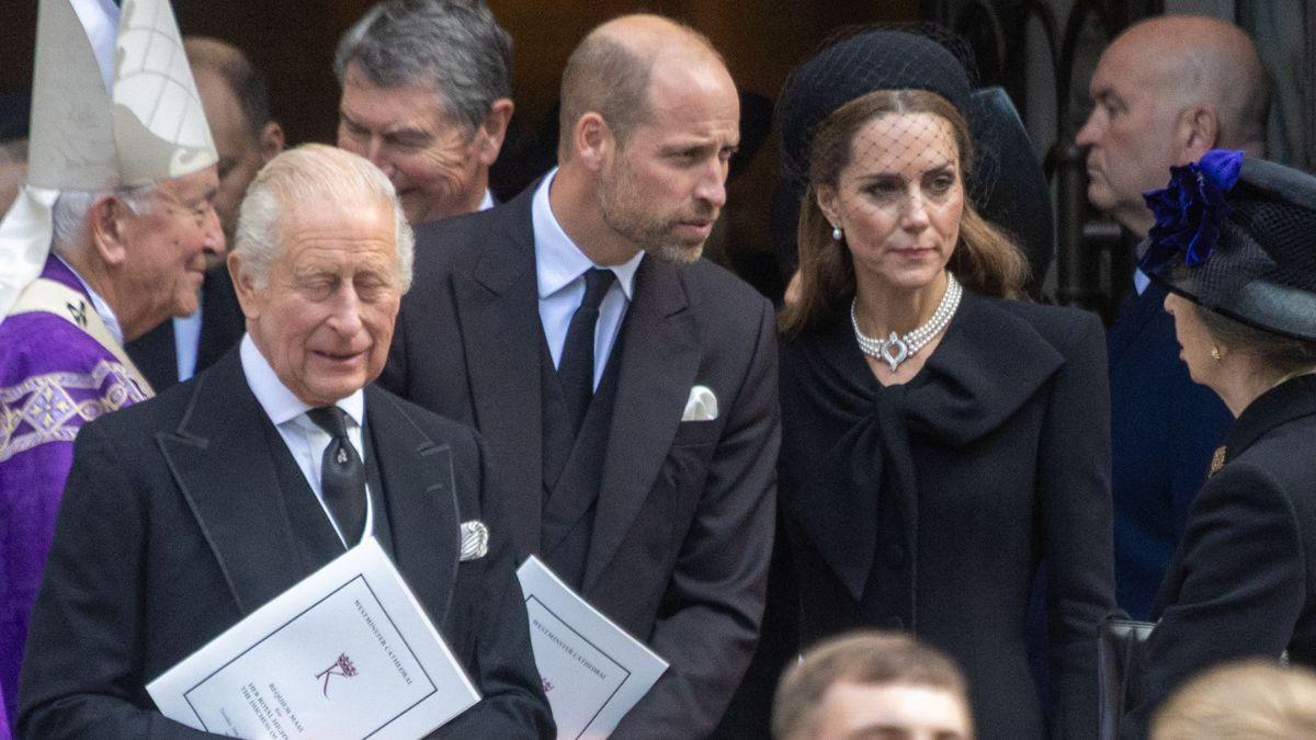 image of King Charles Prince William and Kate Middleton 