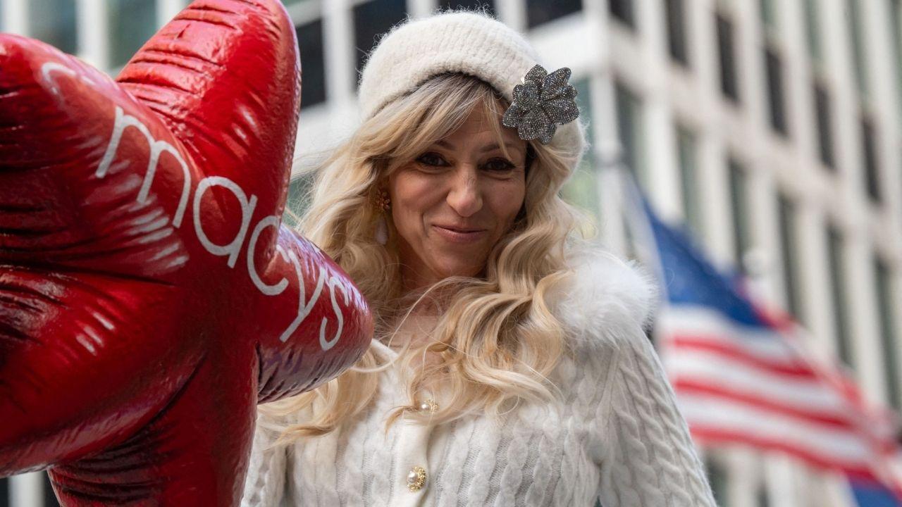 Image of Debbie Gibson shared her thoughts on fashion, beauty and embracing her natural appearance.