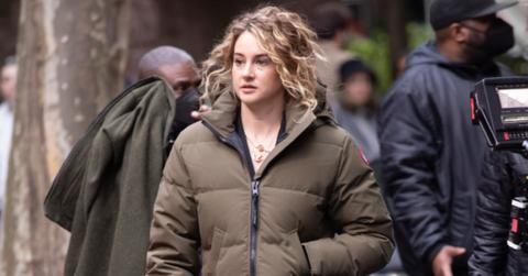 shailene woodley messy hair aaron rodgers split