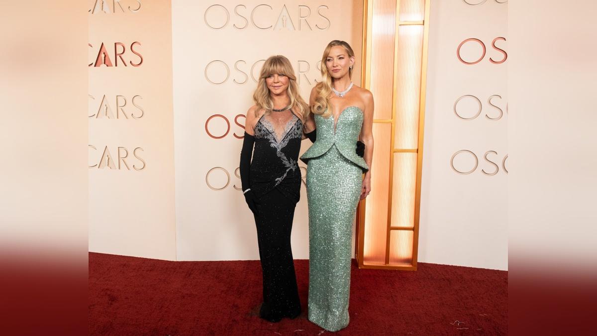 resizedoscars red carpet kate hudson goldie hawn abc