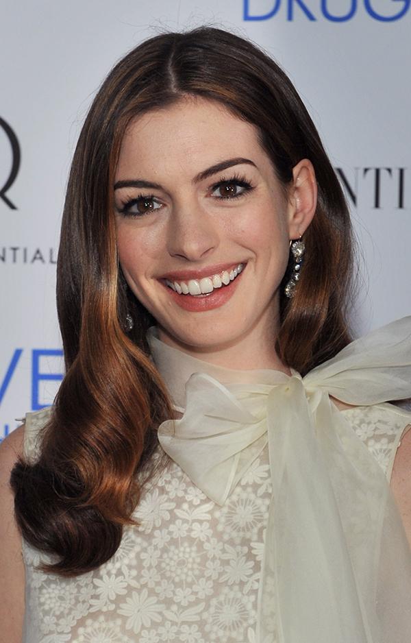 Anne Hathaway 13