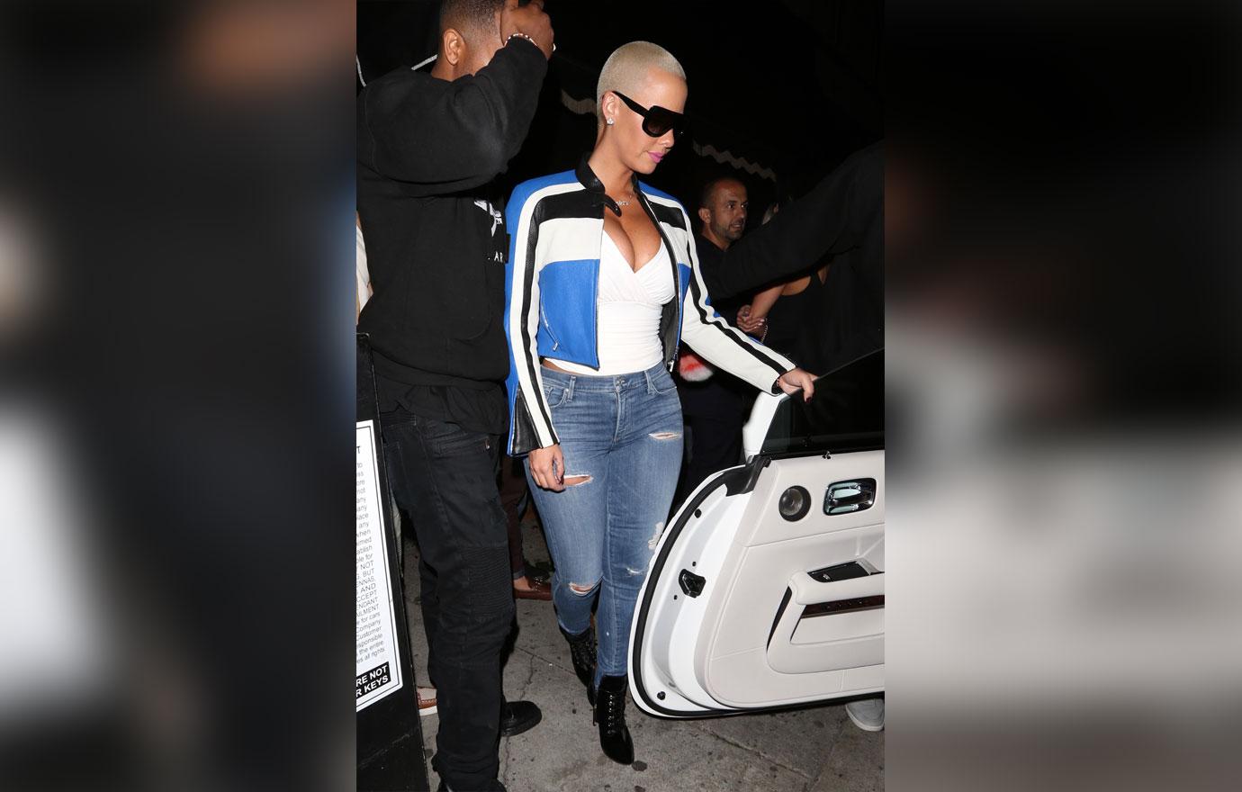 Amber Rose Body Curves Photos 03