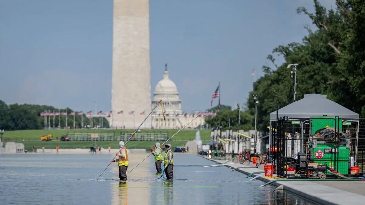 Image of The Trump administration has continued to point to alleged vandalism as a factor in the Reflecting Pool's damaged liner.