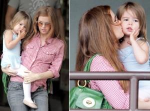 2010__04__isla_fisher_April22main 300×221.jpg