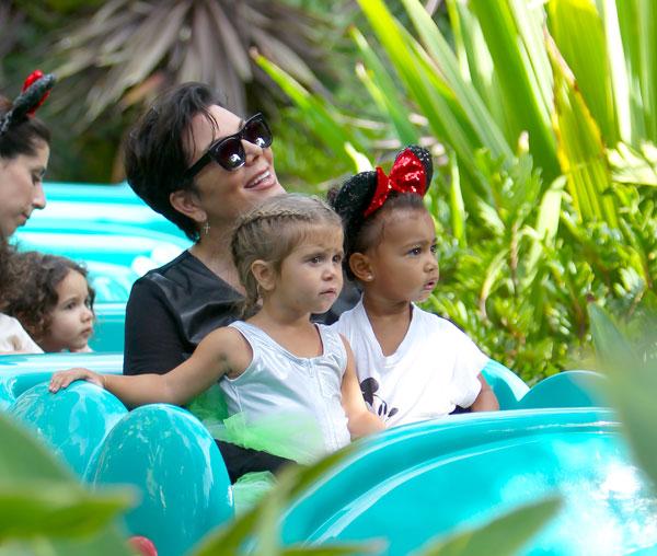 Kim kardashian north west disneyland3