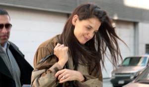 2011__03__katie_holmes 1 300×176.jpg