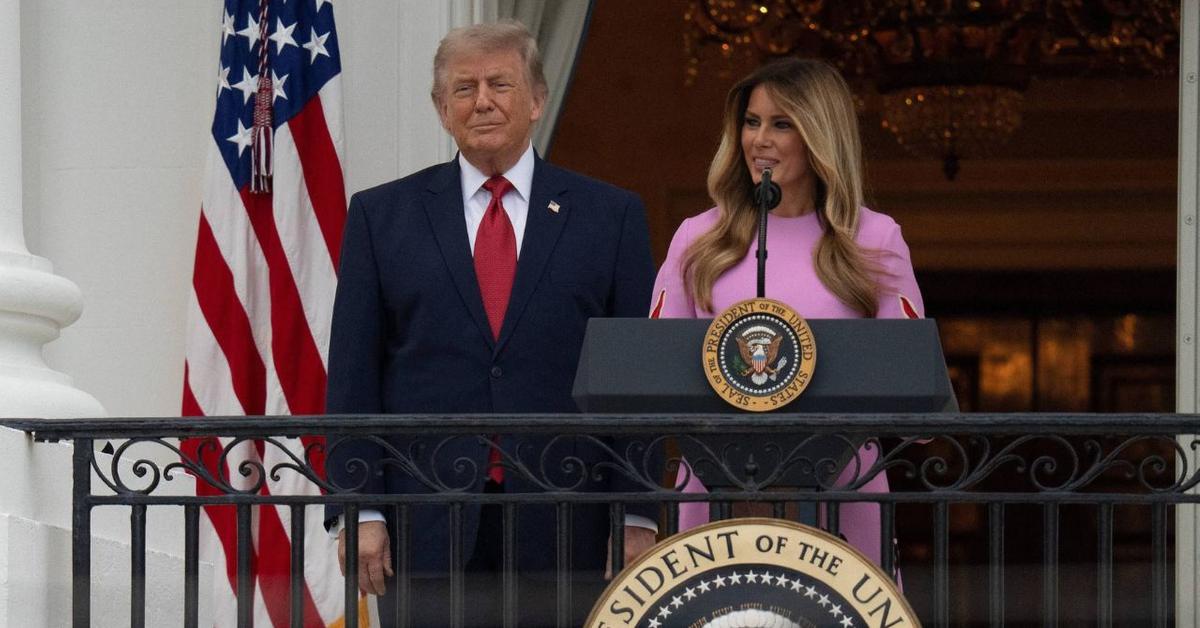 Donald Trump, 80, Sparks Fan Concern as He Points to His&hellip;