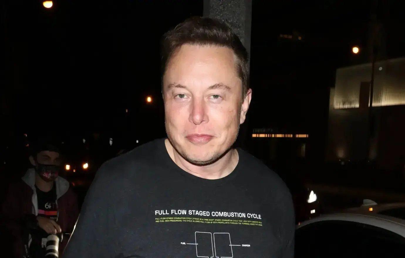 elon musk estranged transgender daughter leave america donald trump win