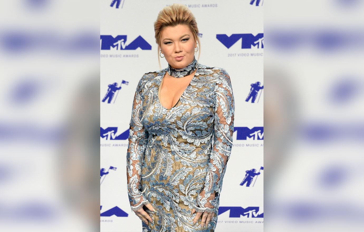 teen mom amber portwood shares okay to fall apart after fans claim shes on drugs