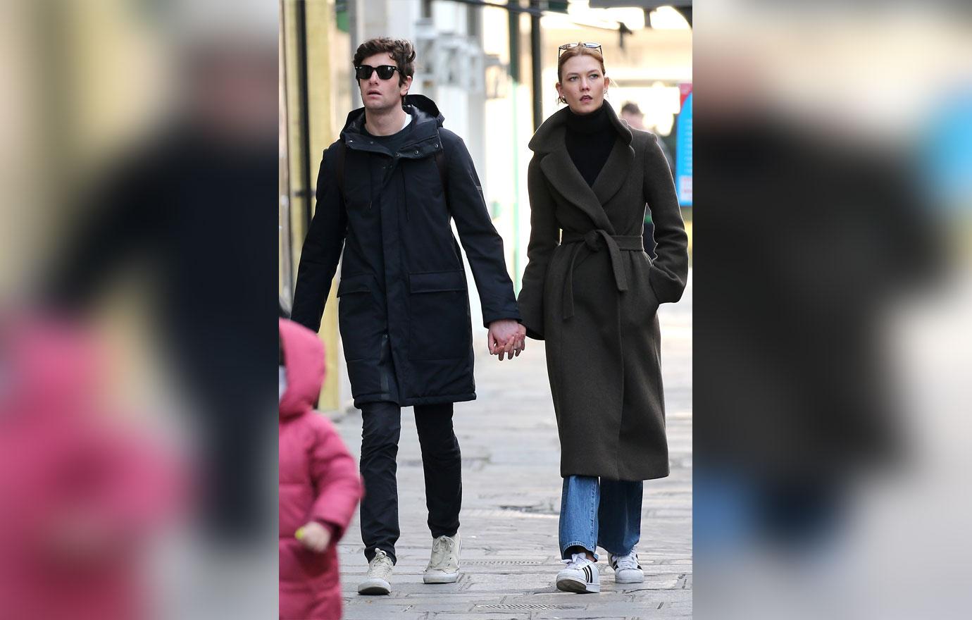 Karlie Kloss Sighting In Paris &#8211; March 5, 2016