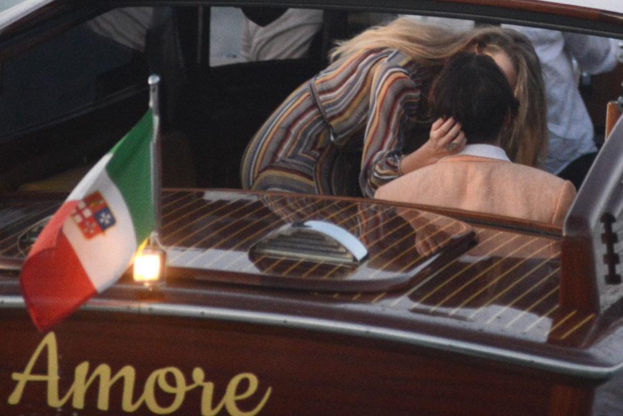 Johnny depp amber heard venice canal italy