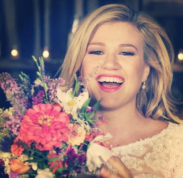 Kelly clarkson marriage license