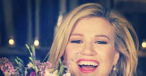 Kelly clarkson marriage license