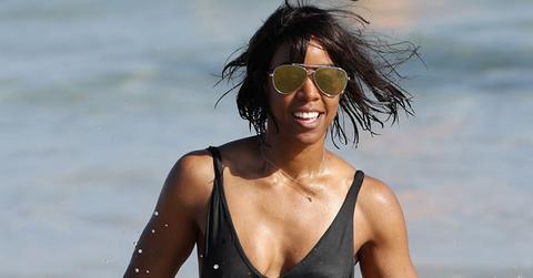 Kelly Rowland Swimsuit 3