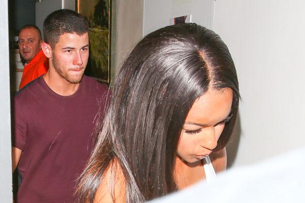 nick jonas dating cherry backup dancer