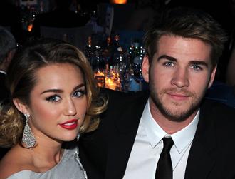 Miley cyrus liam hemsworth june12 rm.jpg