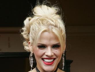 Anna nicole smith celeb bio headshot.jpg