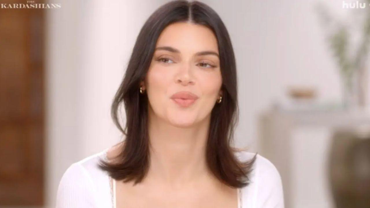Image of Kendall Jenner denied the rumors that she is a lesbian.