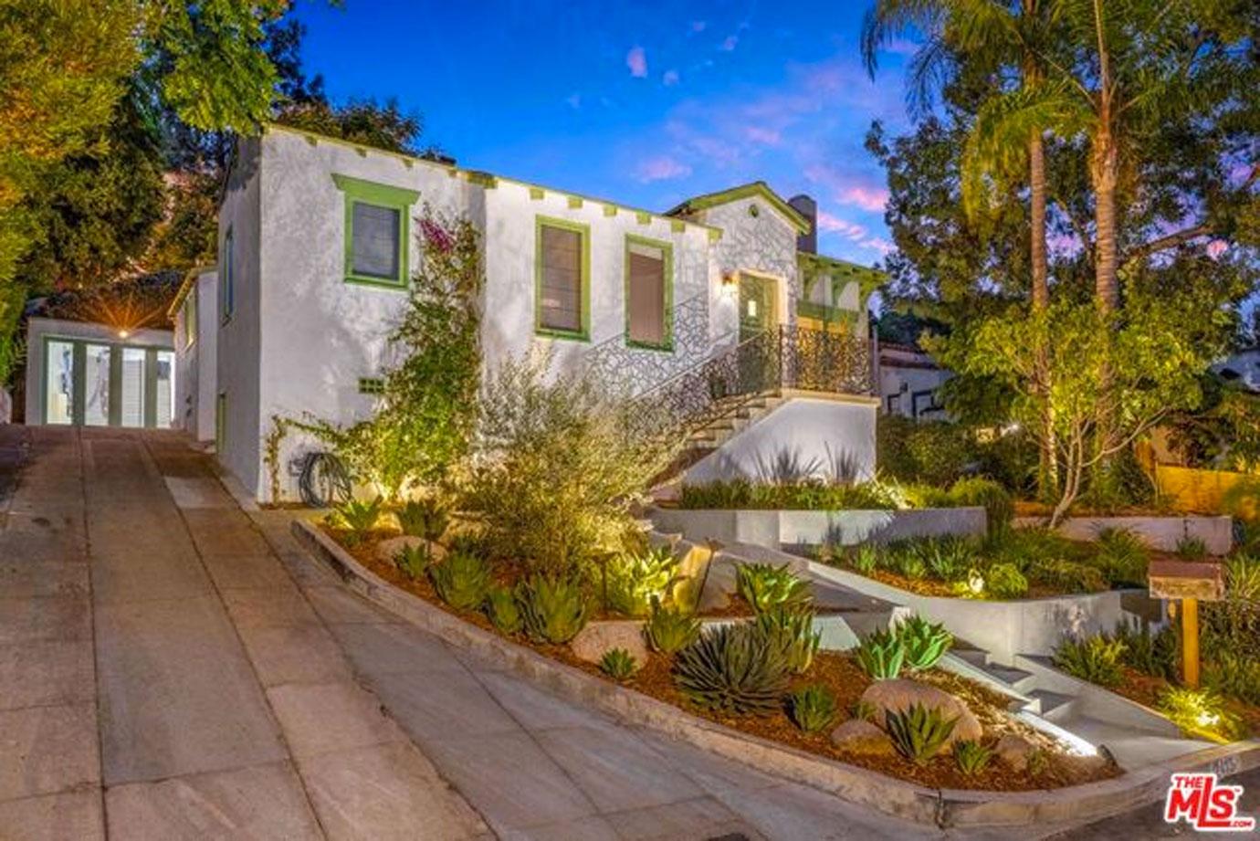 Danny DeVito and Rhea Perlman Sell Beverly Hills Home for $28 Million - WSJ