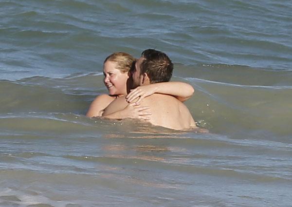 amy schumer bikini body boyfriend shirtless hawaii