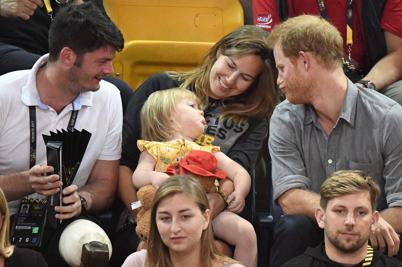 Prince Harry Little Girl Invictus Games Pics 05