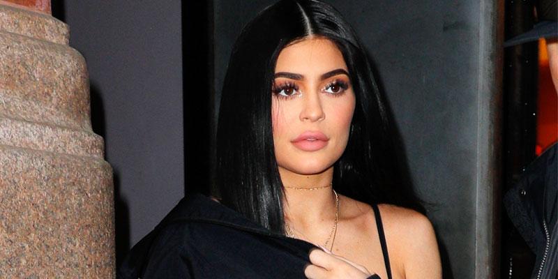 Kylie Jenner Missing From Kardashian Christmas Card