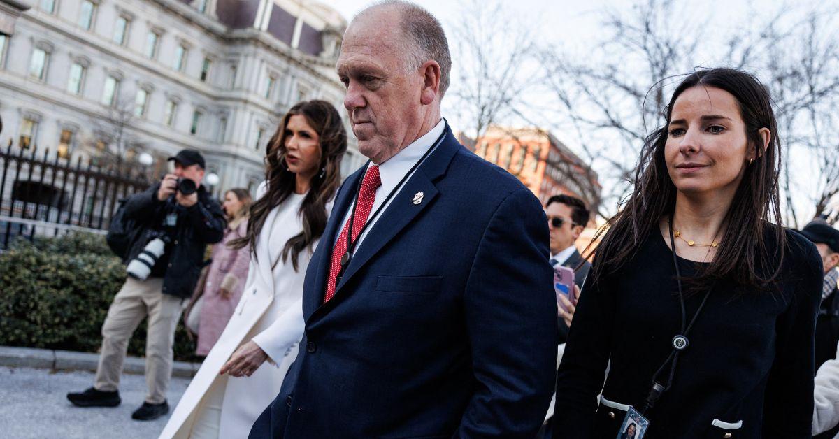 alexandria ocasio cortez donald trumps border czar tom homan read