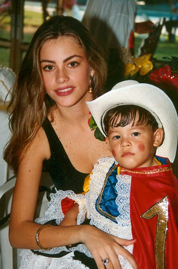 Sofia vergera childhood photos 05