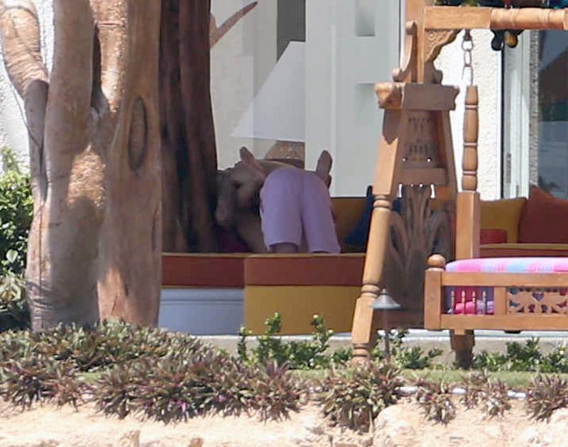 Exclusive&#8230; Sofia Richie &amp; Justin Bieber In Cabo ***NO USE W/O PRIOR AGREEMENT &#8211; CALL FOR PRICING***