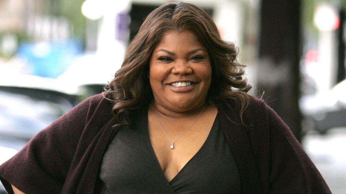 image of Through tears, she urged fans to 'love yourself enough not to be tricked.'