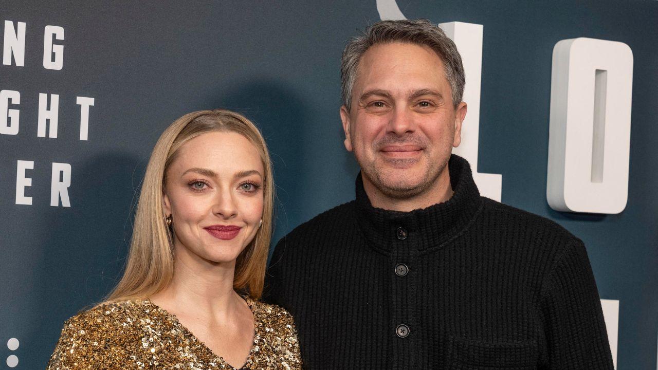Amanda Seyfried and Tom Sadoski