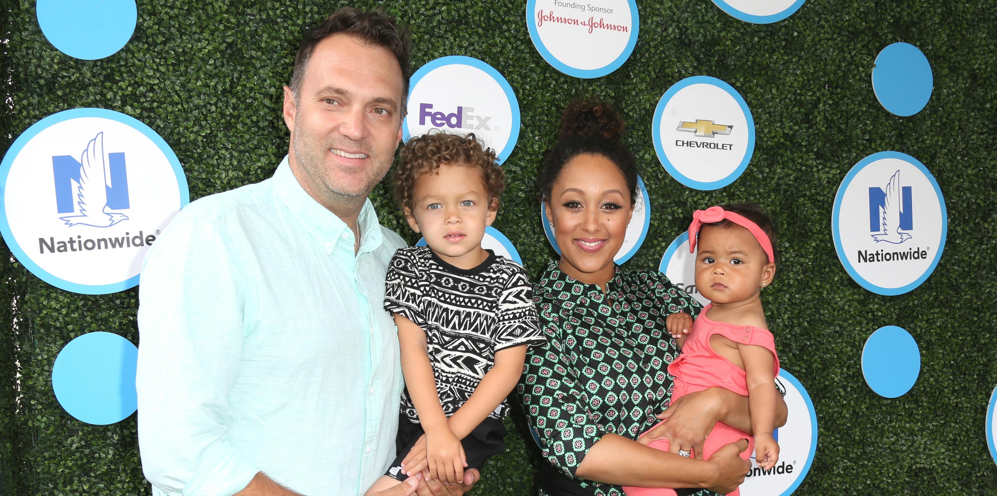 Tamera mowry ariah talea beach date hero