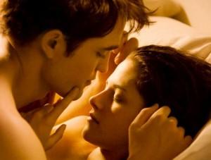 2011__02__Twilight_Saga_Breaking_Dawn_Feb25newsnea 300&#215;227.jpg